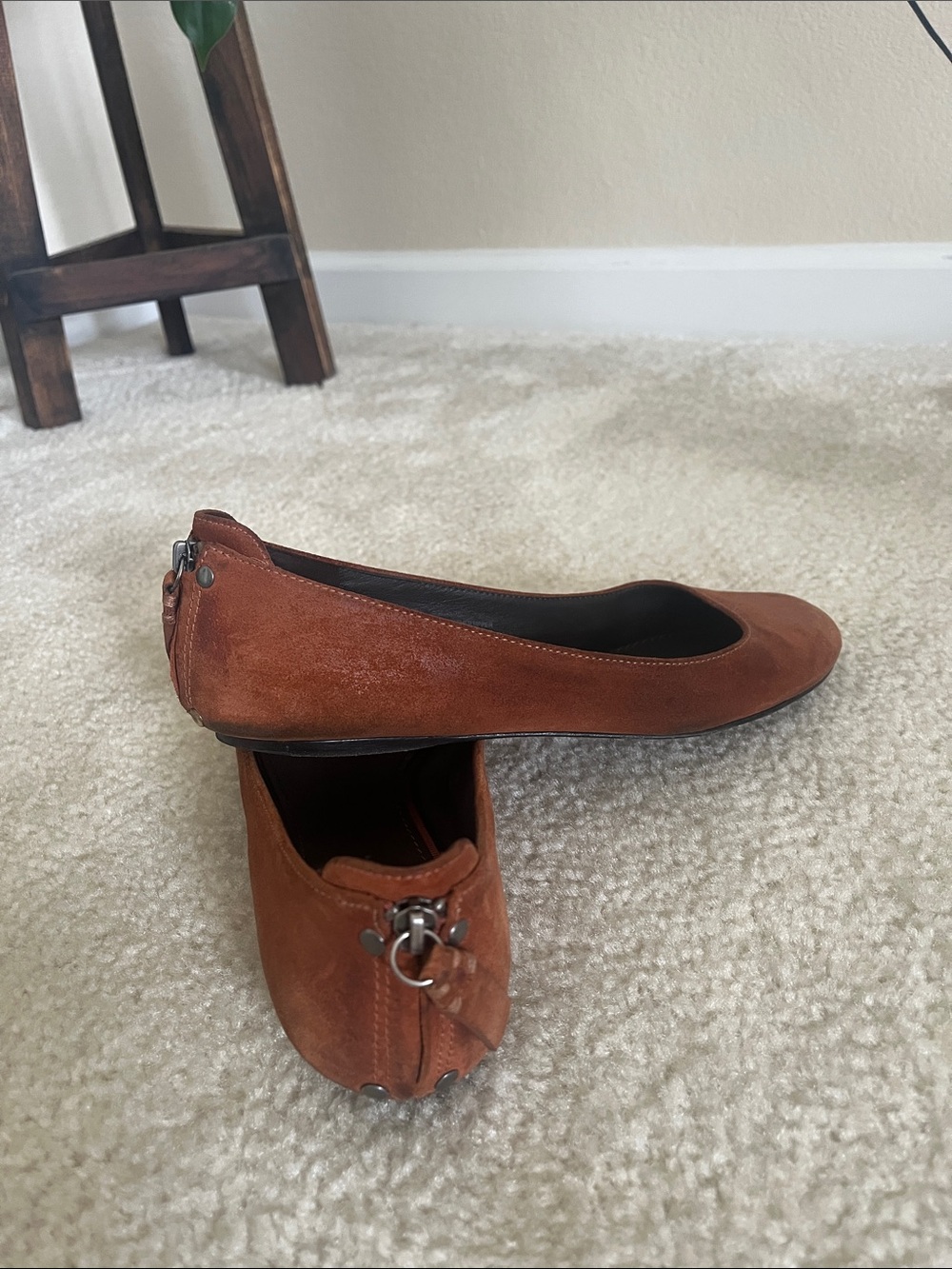Vera Wang Suede Ballet Flats in Cognac Brown